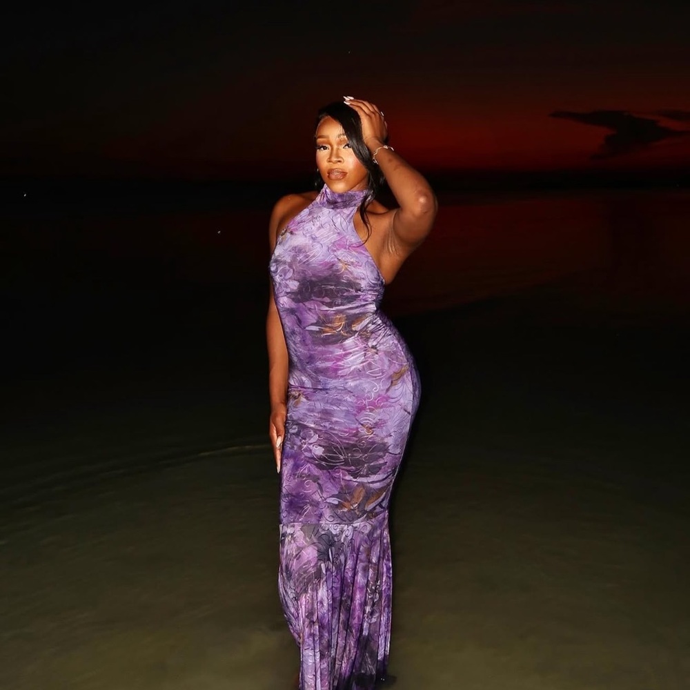 Elegant Purple Evening Gown - Picture 4 of 4